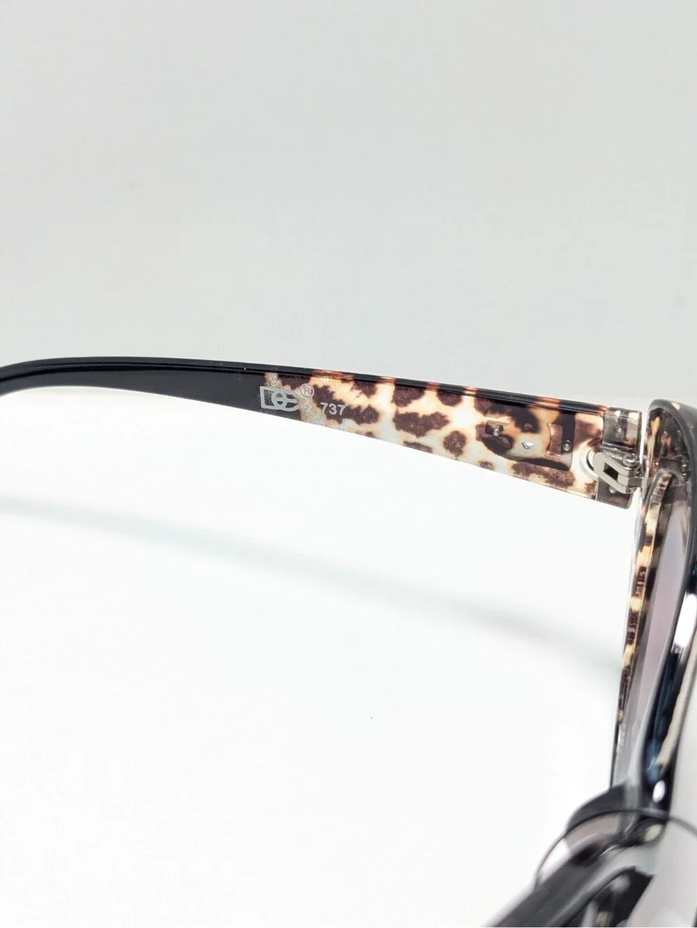 Designer Eyewear 737 Purple Gradient UV Black Leopard Cat Eye Women's Sunglasses